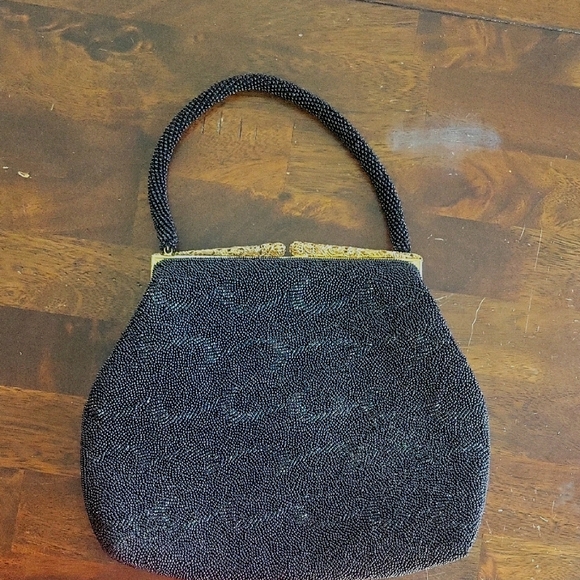 Elegant Vintage Black Beaded Handbag With Gold Metal Clasp 40s/50s - Picture 1 of 8